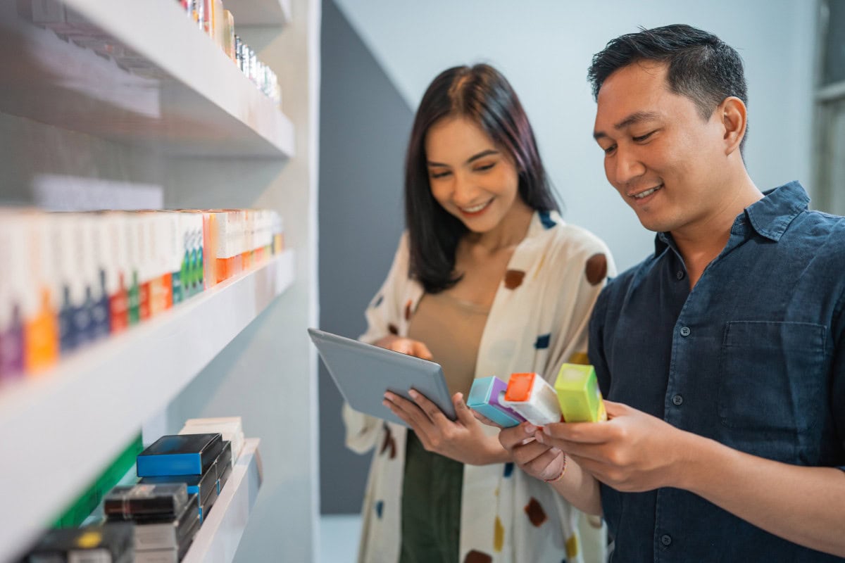 a wholesale vape rep, helping to stock sarahs shop